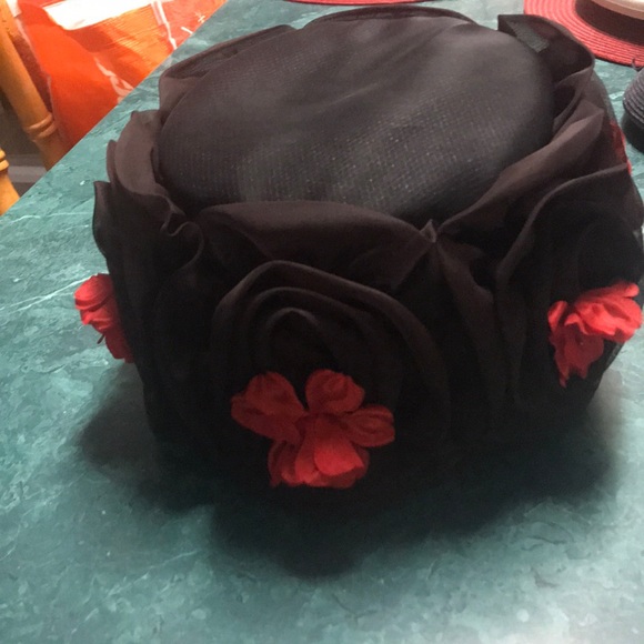 Antique Hats - Picture 1 of 3